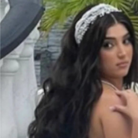 My wedding crown wore it once display picture 1